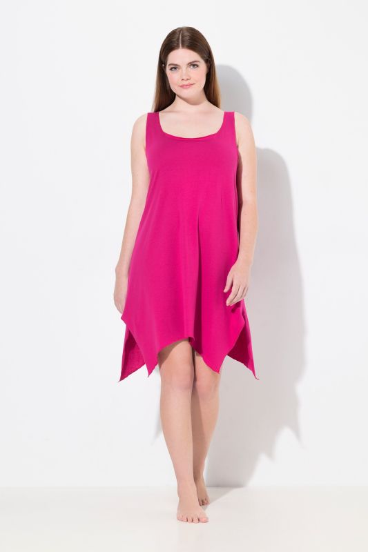 Chemise de nuit TRUYOU sans manches, base se terminant en pointes et décolleté rond