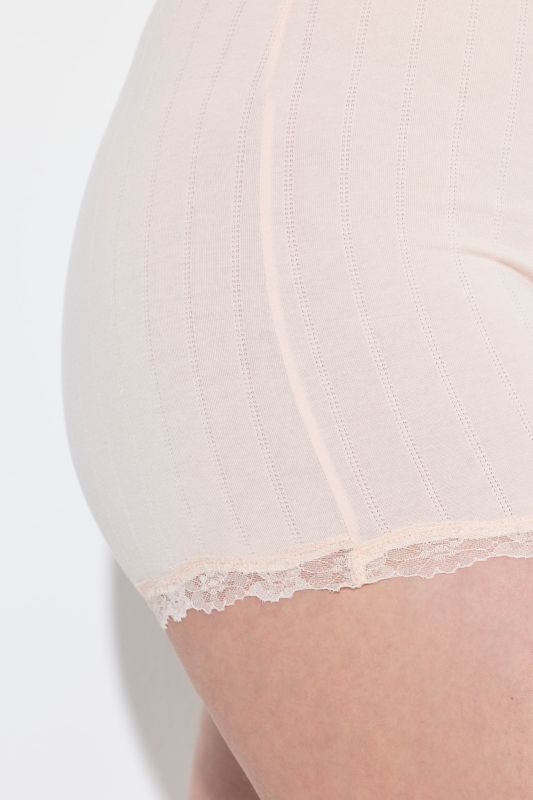 Shorties, lot de 4. Maille ajourée, dentelle
