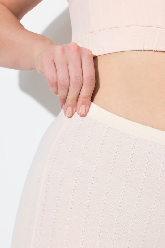 Shorties, lot de 4. Maille ajourée, dentelle