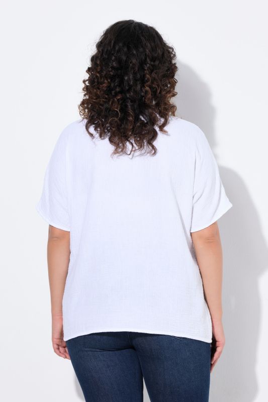 Chemisier en mousseline, oversize, passepoils, col en V, manches courtes