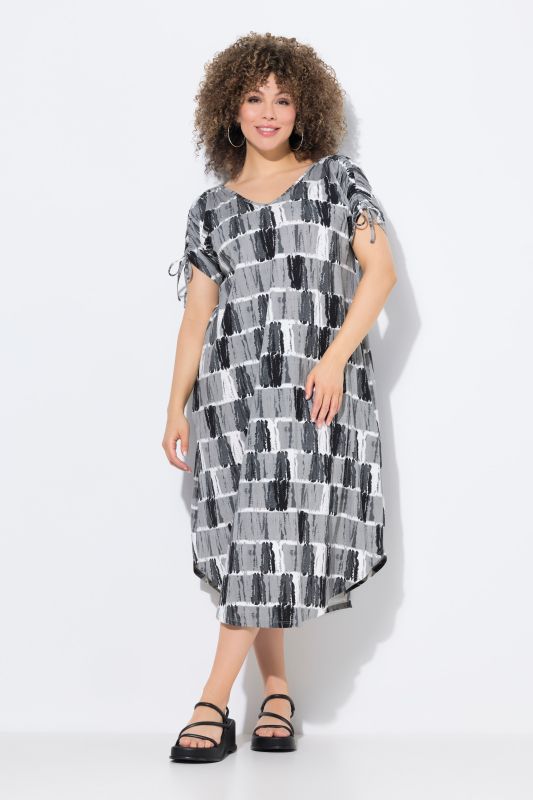 Robe midi en jersey, rayures esprit batik, décolleté en V et manches courtes
