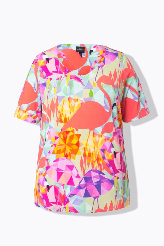 T-shirt au tombé fluide. Décolleté en cœur et manches courtes