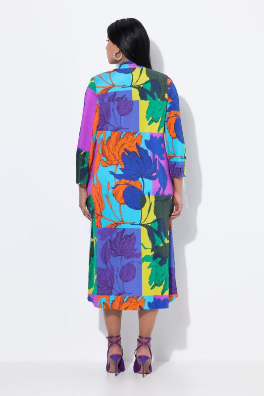 Robe midi au tombé fluide, motif feuilles, petit col montant et manches 3/4