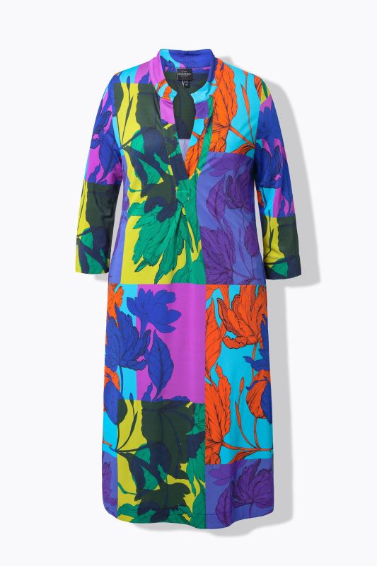 Robe midi au tombé fluide, motif feuilles, petit col montant et manches 3/4