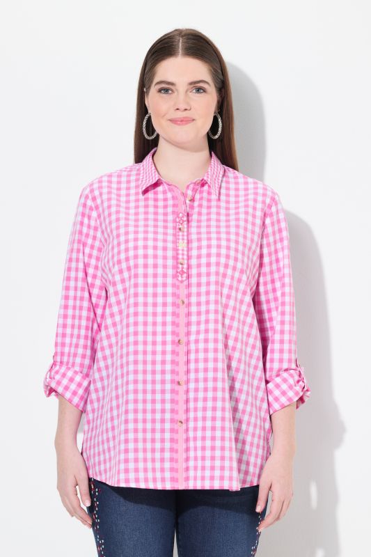 Chemisier à carreaux s'inspirant des tenues traditionnelles bavaroises, col chemise et manche longue, pattes de retroussage