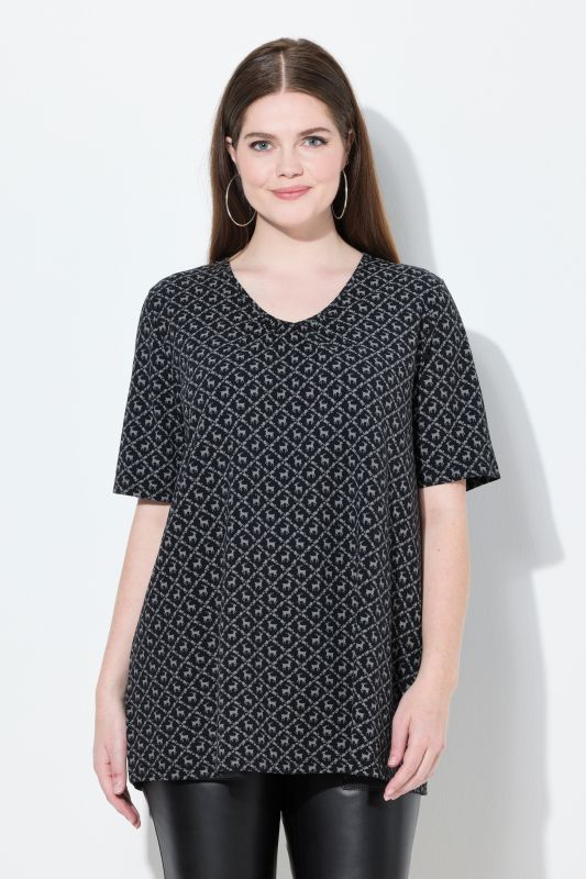 T-shirt s'inspirant des tenues traditionnelles bavaroises, encolure en V et manches courtes, coupe évasée