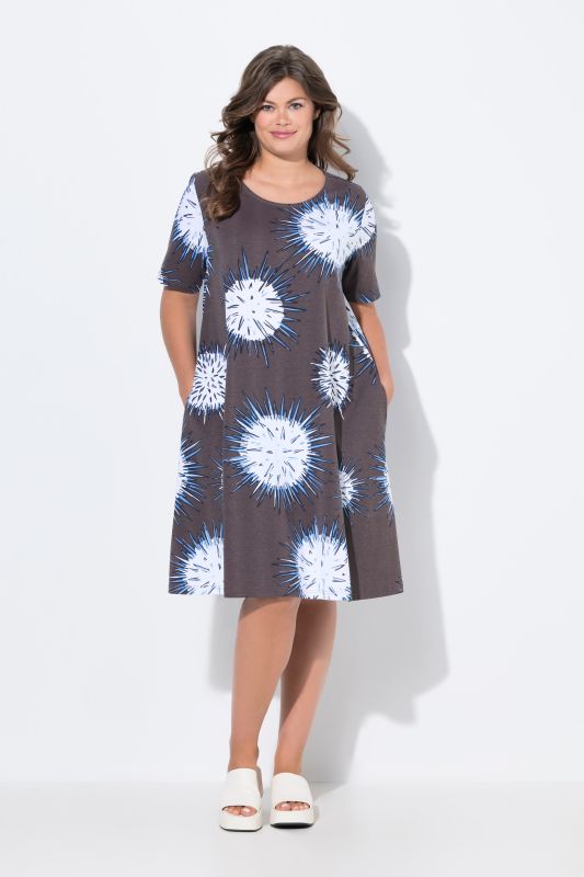 Robe. Décolleté rond et manches courtes. OEKO-TEX MIG