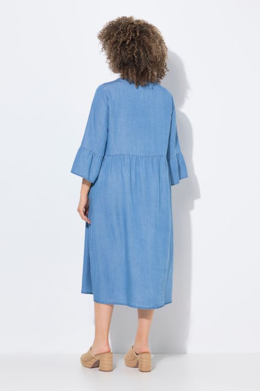 Robe en jean, col tunisien et manches 3/4 à volant, coupe évasée