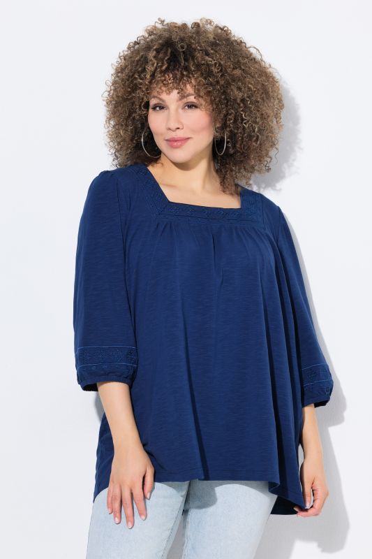 T-shirt brodé, décolleté carré et manches 3/4