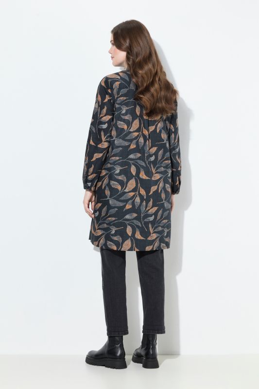 Chemisier long motif à feuilles, col de chemise et manches longues, coupe évasée