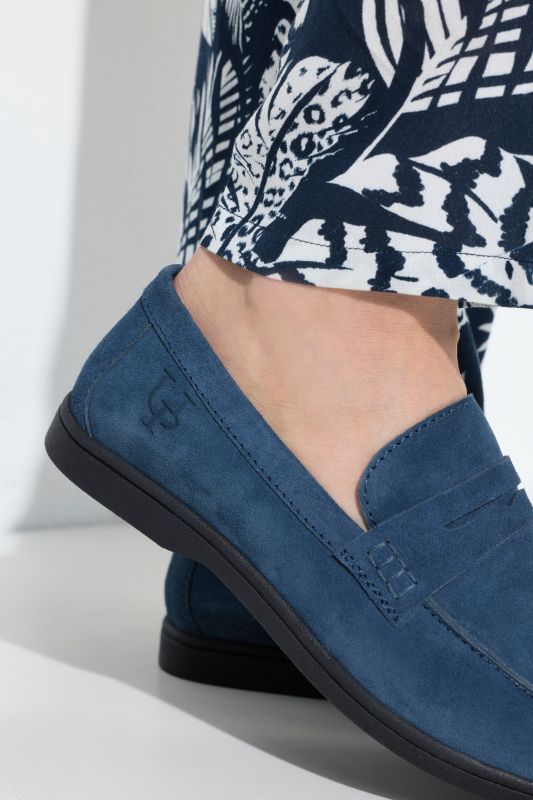 Mocassins en cuir, talon bottier – largeur H