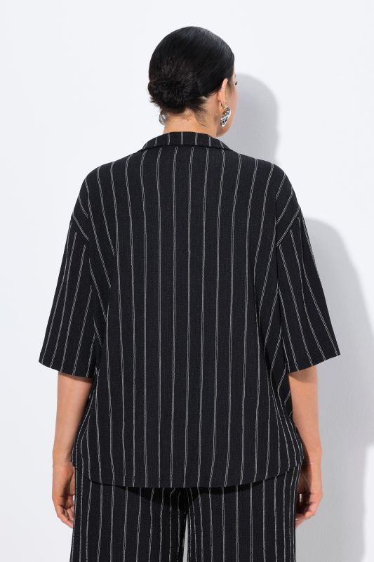 Chemisier rayé en jersey, col chemise et manches courtes