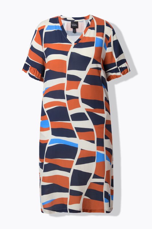 Robe à imprimé graphique. Col en V et manches courtes. Poches latérales