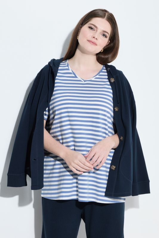 Lot de 2 T-shirts, rayures/uni, décolleté en V et manches courtes