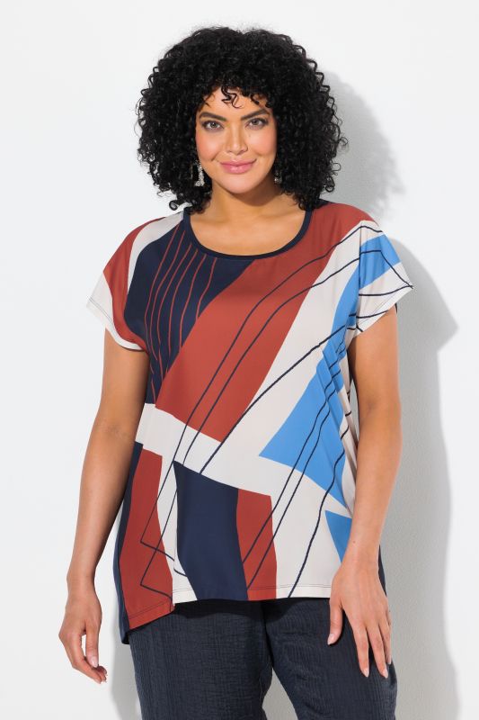 T-shirt oversize. Encolure ronde et manches courtes. Imprimé graphique