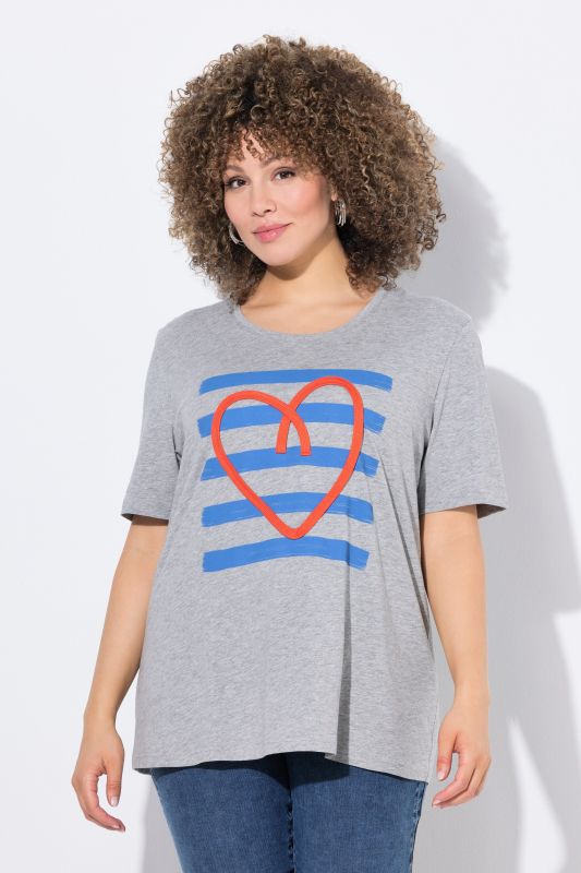T-shirt, coupe Classic. Encolure ronde et manches courtes. Cordon cœur