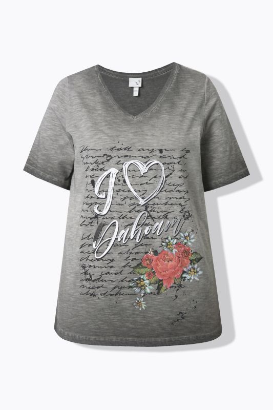 T-shirt à imprimé esprit traditionnel bavarois. Manches courtes et col en V. Coupe Classic