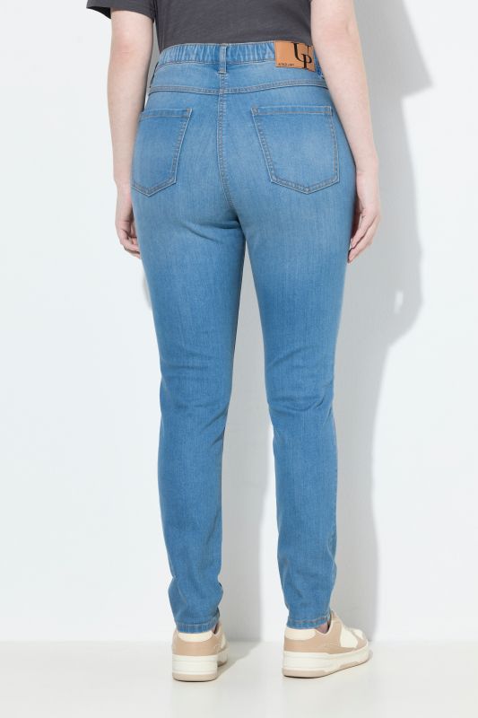 Jean Sarah en denim stretch, jambe étroite, matière recyclée