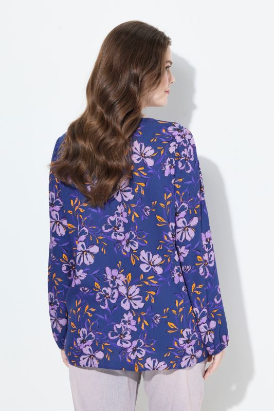 Blouse à fleurs, coupe évasée, décolleté en V et manches longues