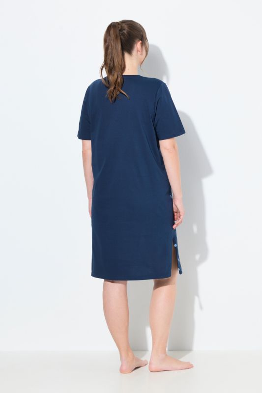 Chemise de nuit à fleurs, broderie sur le buste, décolleté en V et manches courtes