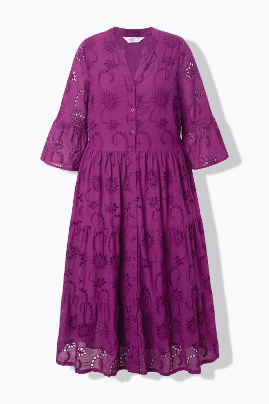 Robe maxi à volants. Manches 3/4 et broderie ajourée