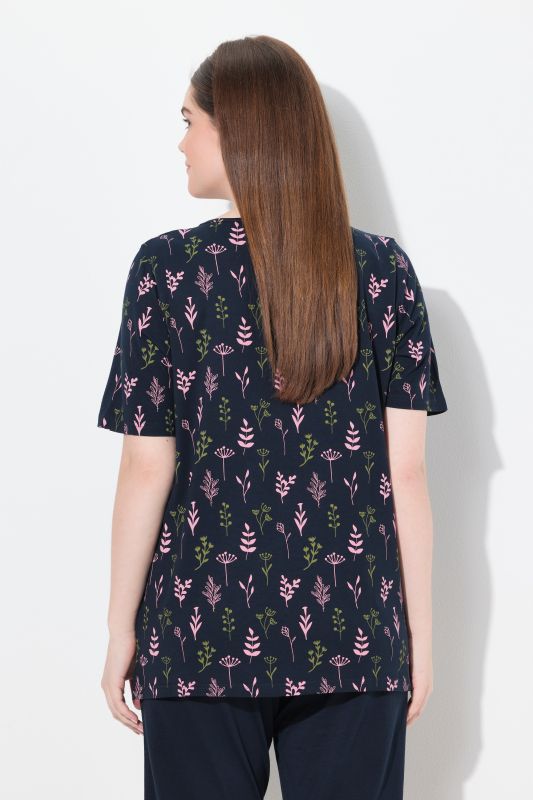 T-shirt de pyjama en coton bio. Col en V et manches courtes