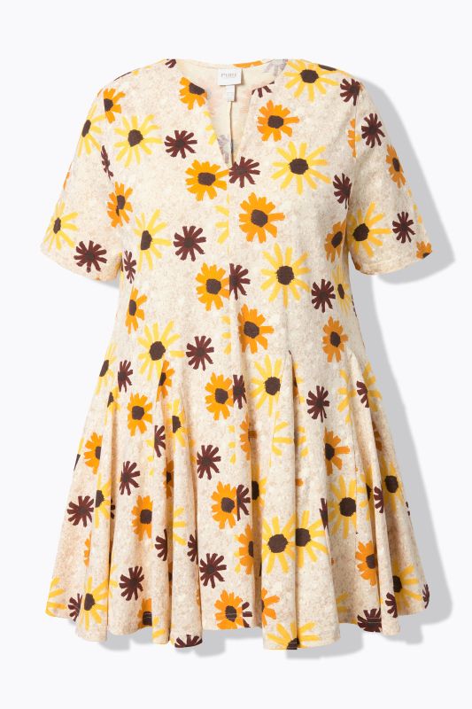 T-shirt en coton bio, motif à fleurs. Col tunisien et manches courtes
