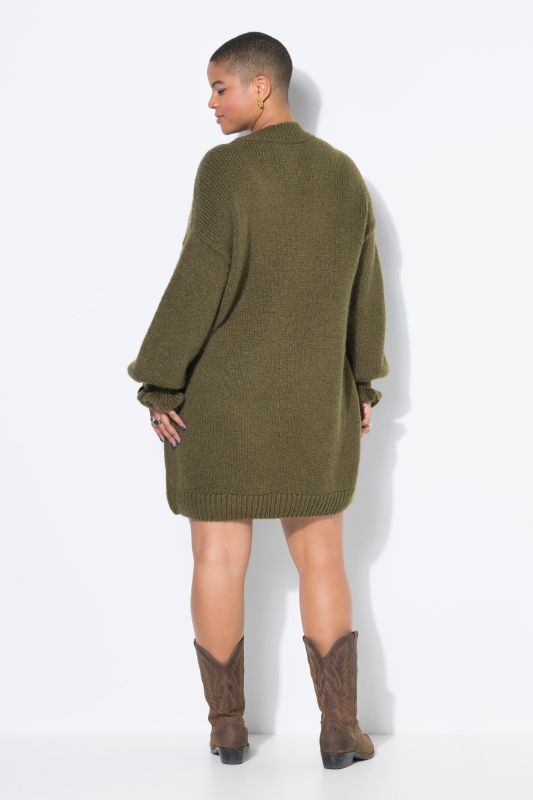 Robe en maille oversize. Manches ruchées