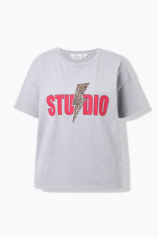 T-shirt oversize. Manches courtes. Motif éclair léopard