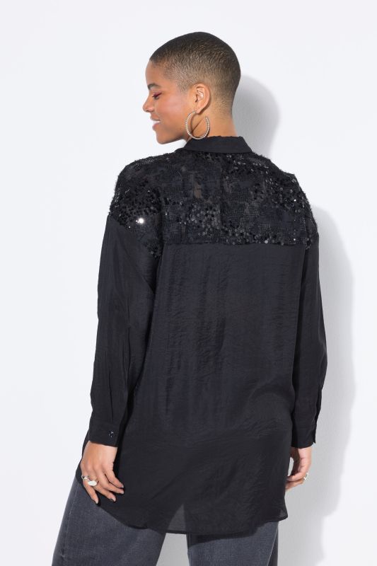 Chemisier oversize. Franges et sequins aux épaules