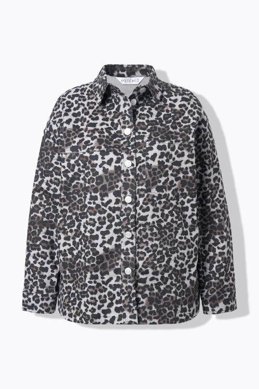 Chemise en jean oversize. Motif léopard