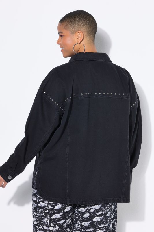 Chemise en jean oversize. Rivets fantaisie