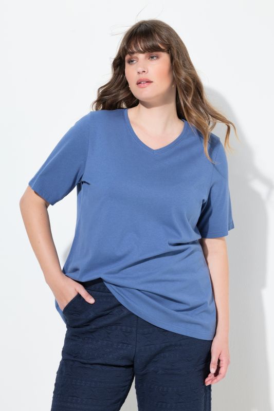 T-shirts en coton bio. Col en V et manches courtes. Lot de 2