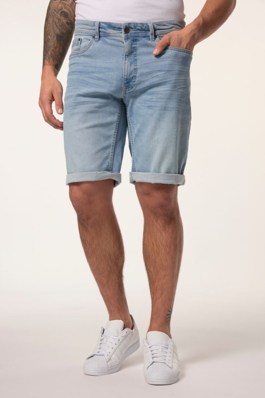 Bermuda ventre confort en jean. 5 poches. Matière ultra-stretch