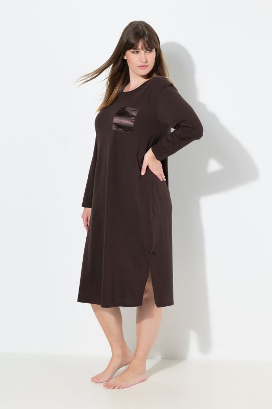 Chemise de nuit à col rond et manches longues, poche poitrine en satin