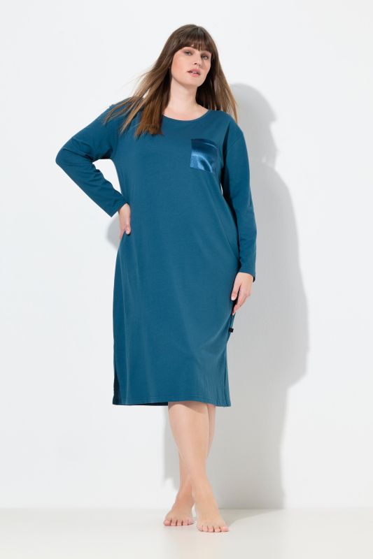 Chemise de nuit à col rond et manches longues, poche poitrine en satin