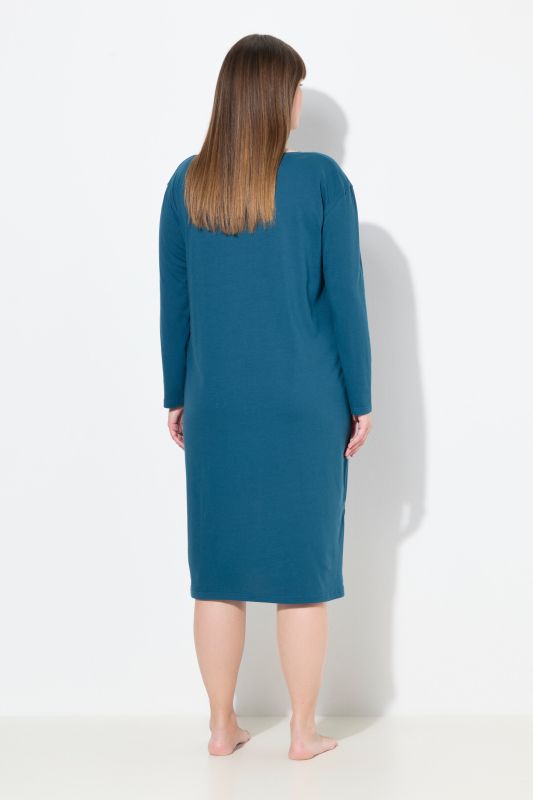 Chemise de nuit à col rond et manches longues, poche poitrine en satin