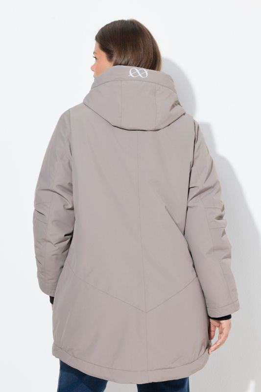 Veste technique à capuche. Fermeture éclair à double sens