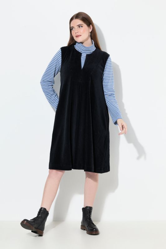 Robe évasée sans manches à col rond