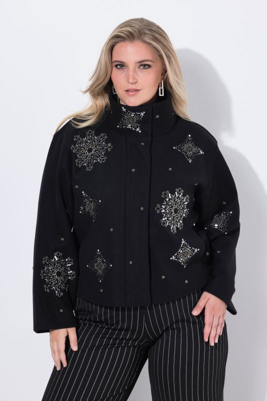 Veste courte à col montant et manches longues, broderie