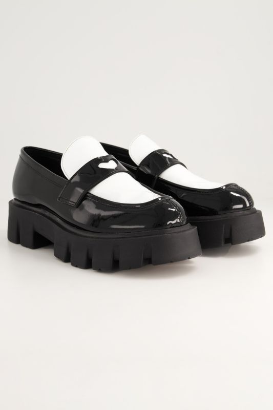 Mocassins en cuir bicolores avec boucle fantaisie, largeur H