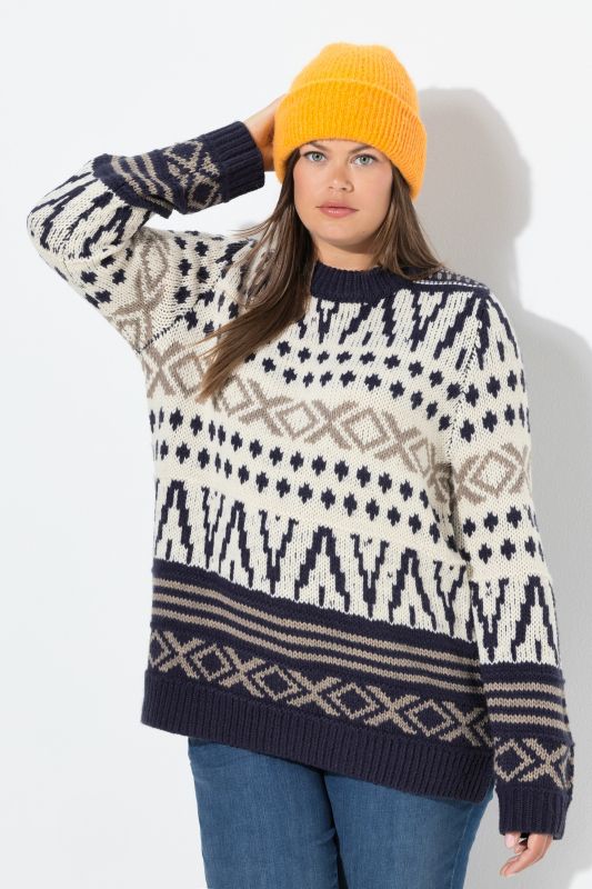 Pull en maille. Manches longues, col camionneur