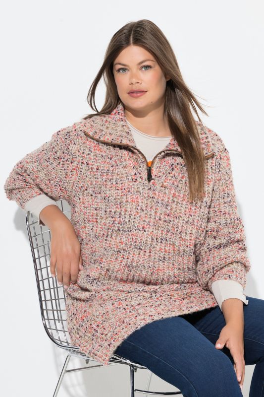 Pull long en maille. Manches longues, col camionneur