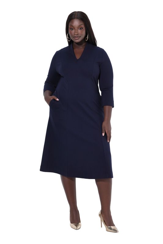 Robe midi point de Rome, manches 3/4, col calice et décolleté en V
