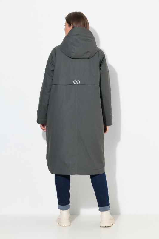 Manteau technique à capuche. Fermeture zippée