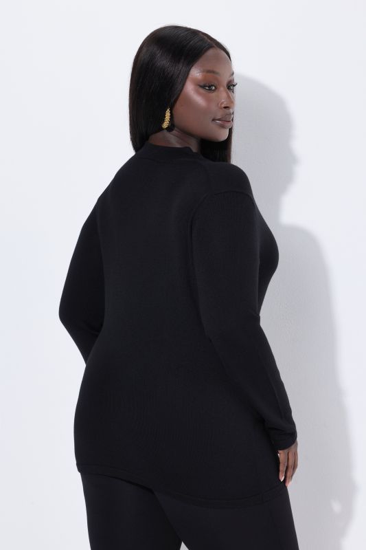 Pull à teneur en soie, col jabot et manches longues