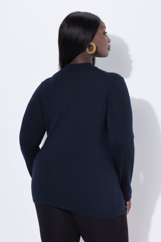 Pull à teneur en soie, col jabot et manches longues