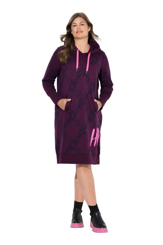 Robe en molleton. Manches longues et capuche