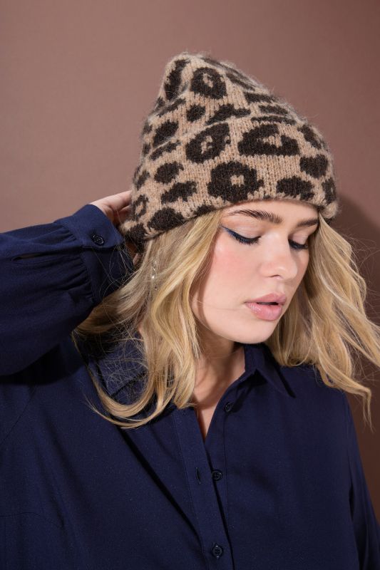 Bonnet en maille avec revers et motif léopard
