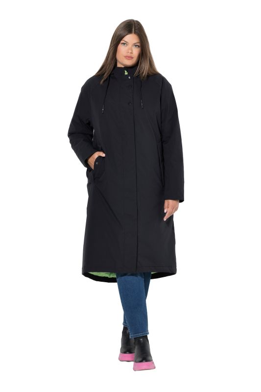 Manteau technique à capuche. Fermeture éclair à double sens. Doubles poches